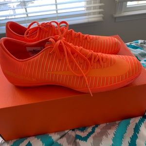 Nike mercurialx victory indoor soccer cleats